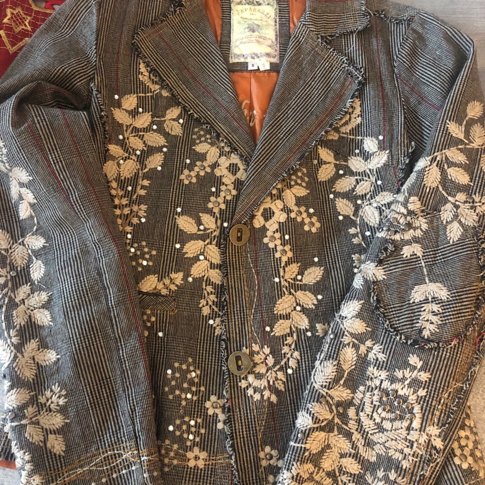 Embroidered jacket - Picture 2 of 4